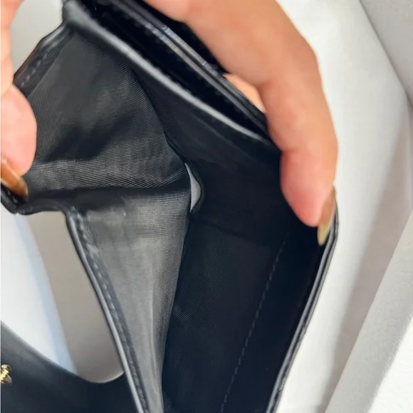 Dior Lady Dior Patent Cannage Compact Wallet - Picture 9 of 10